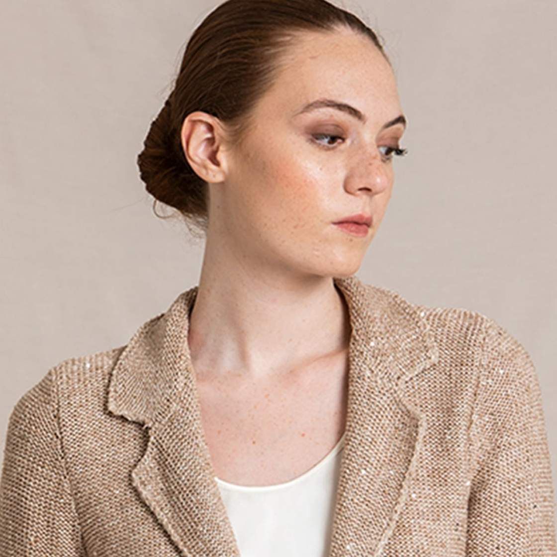 Amina Rubinacci brand hero 1080x1080.jpg